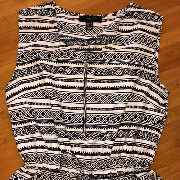 Lightweight Romper - Picture 2 of 8